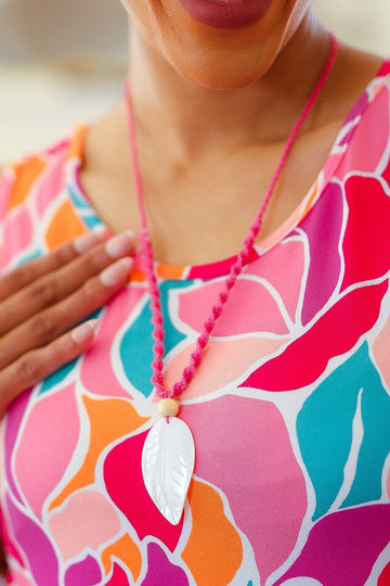 Pink Rope Iridescent Shell Feather Necklace (Open Pack)