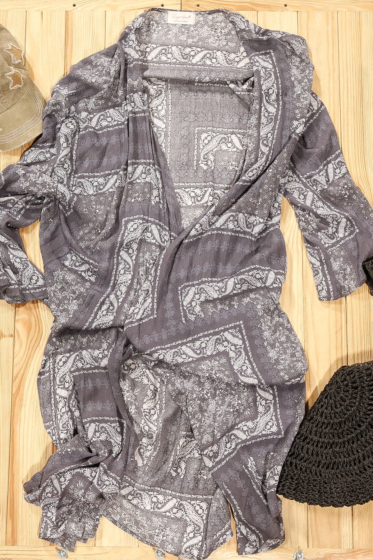 Gray Paisley Kimono (1-2-2)