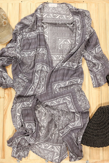 Gray Paisley Kimono (1-2-2)