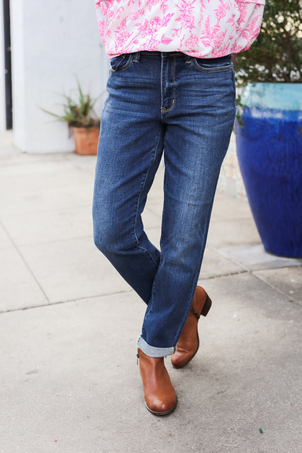 Judy Blue Mid Rise Cuffed Boyfriend Straight Leg Jeans (Open Pack)