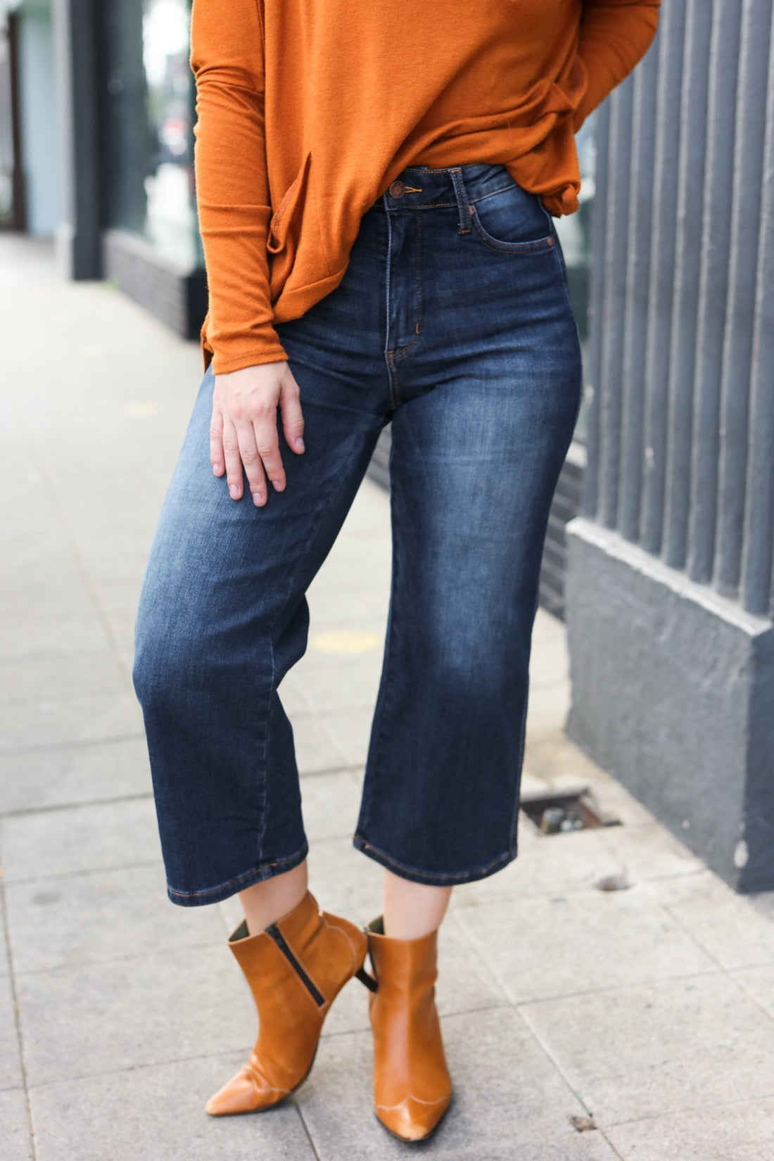 Judy Blue Dark Wash Mid Rise Cropped Wide Leg Jeans (Open Pack)