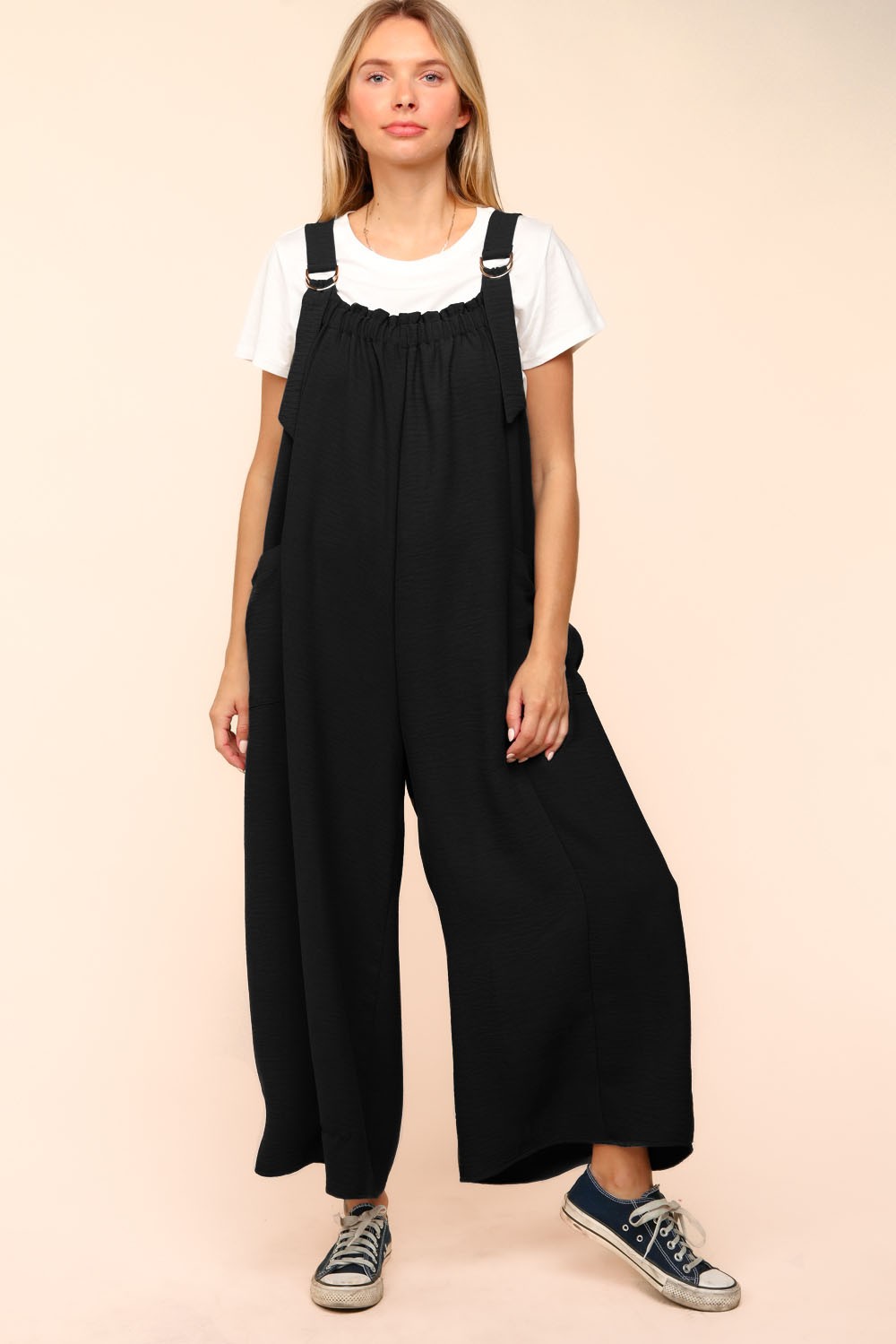 WOVEN JUMPSUIT WITH PATCH POCKETS