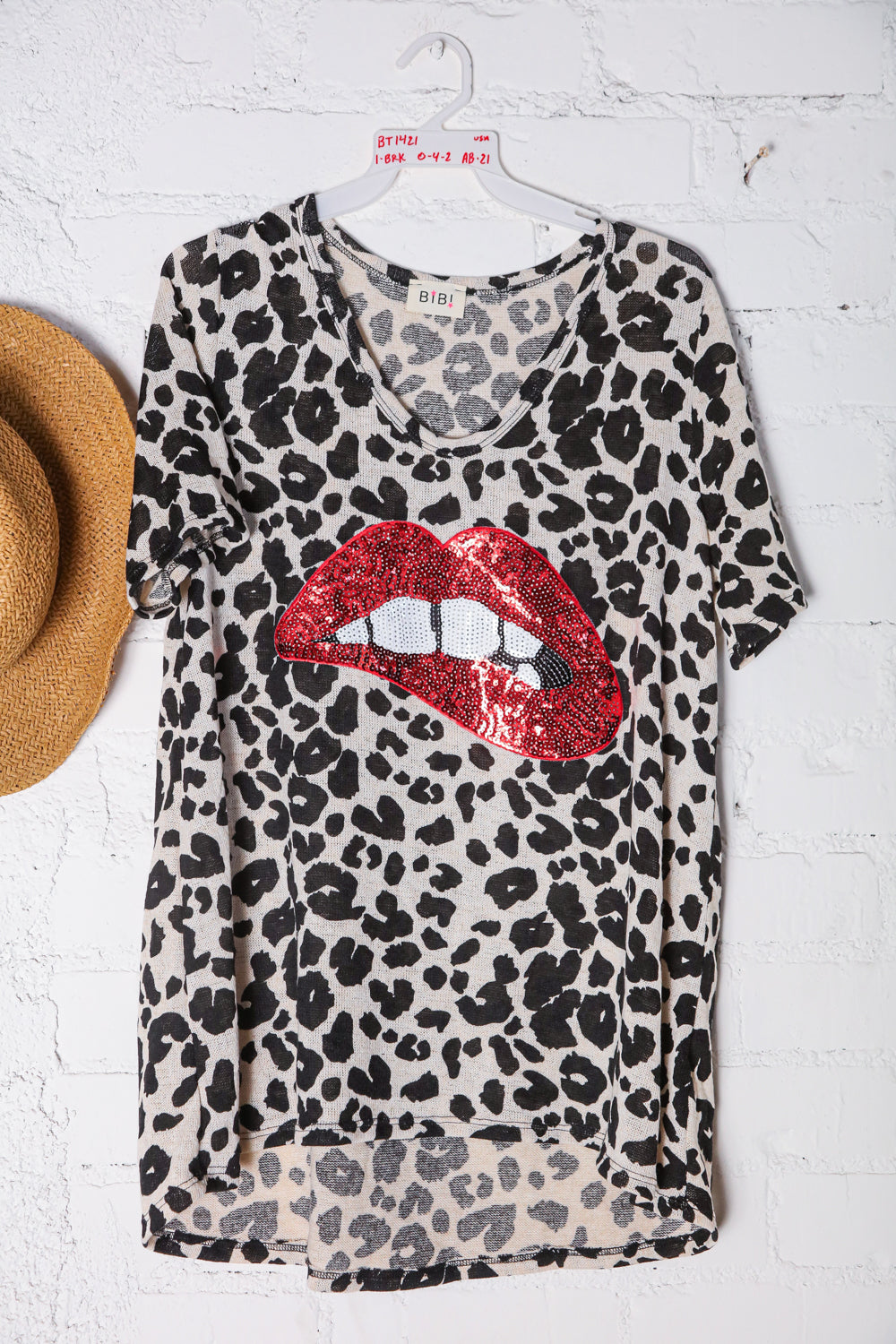 Animal Sequin Lips Tee