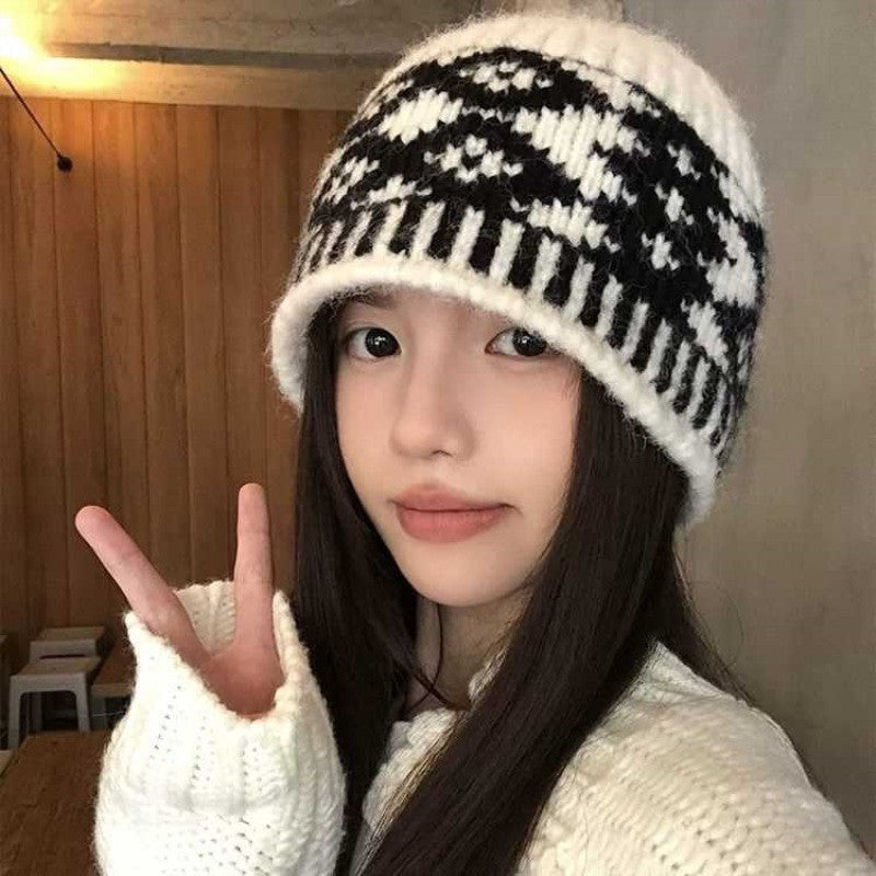 10886380
