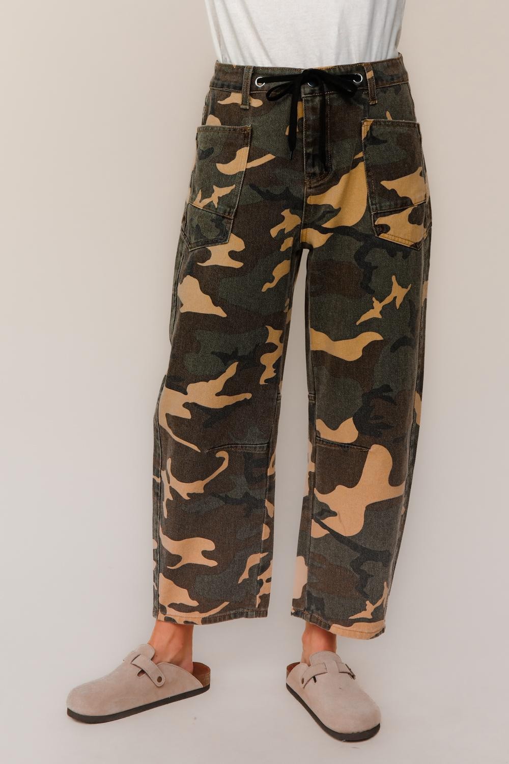 BAGGY FIT MID RISE CAMOUFLAGE PRINT JEANS