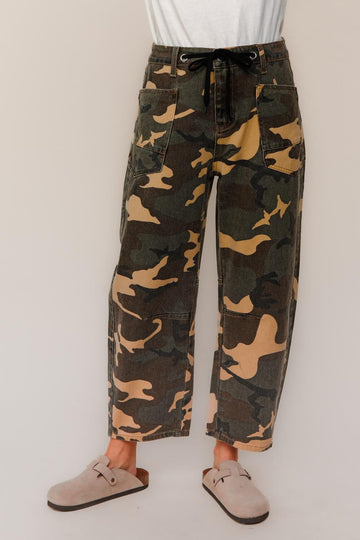 BAGGY FIT MID RISE CAMOUFLAGE PRINT JEANS