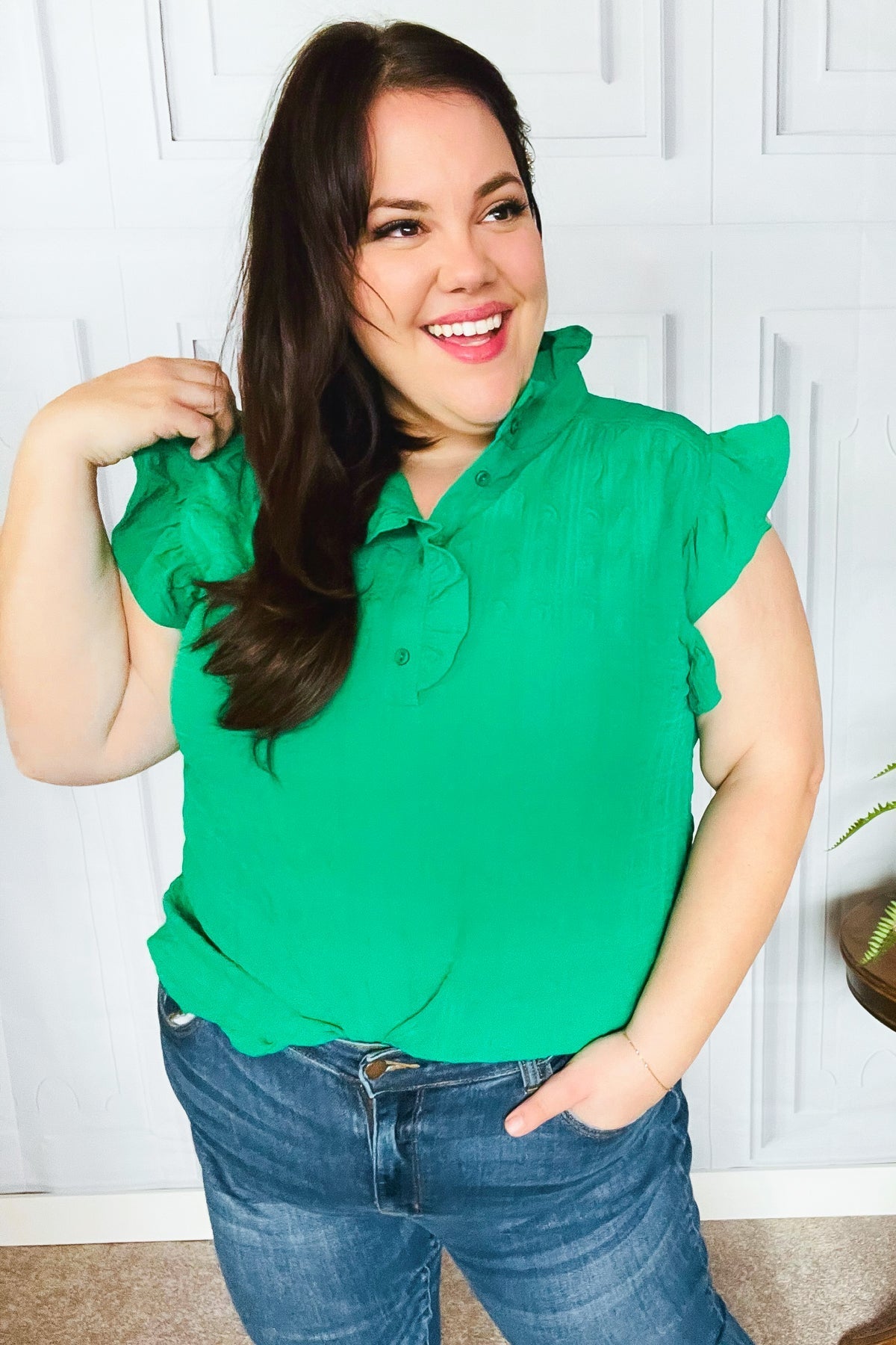 Glamorous In Kelly Green Textured Ruffle Mock Neck Top (Open Pack)
